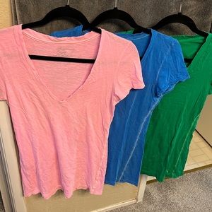 American Eagle Basic V-necks